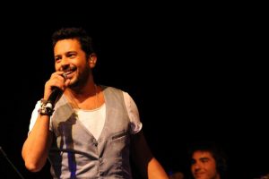 Bursa'da Emre Altuğ coşkusu