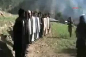 Taliban 16 polisi b&ouml;yle kurşuna dizdi +18