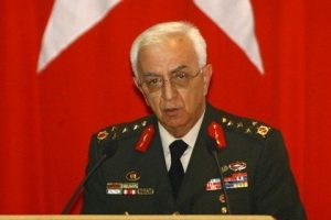 Genelkurmay Başkanı ve kuvvet komutanları emekliliklerini istedi