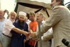 C&uuml;bbeli cami temeli attı