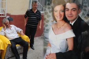 Bursa şehidine ağlıyor