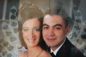 Şehit eşinden slogan atanlara tepki