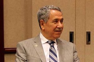 Arın&ccedil;'tan Burkay'a hoş geldin mesajı