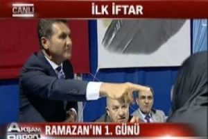 Sarıg&uuml;l'&uuml;n iftar &ccedil;adırında zor anları