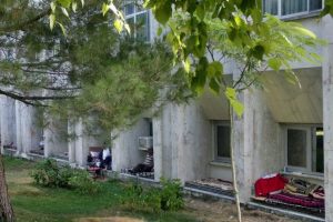 Hasta yakınlarının konaklama &ccedil;ilesi s&uuml;r&uuml;yor
