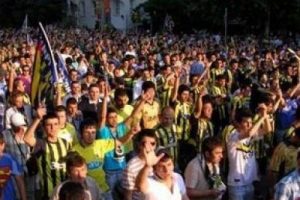 Taraftar Yıldırım i&ccedil;in toplanıyor!