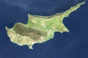 Kıbrıs'ın hava sahası mayın tarlası gibi