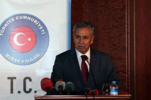 Arın&ccedil;'tan muhalefete zeytin dalı