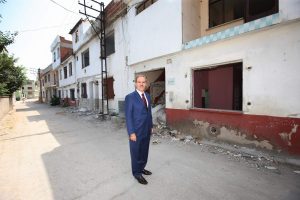 Bursa'yı yıkarak g&uuml;zelleştiriyoruz