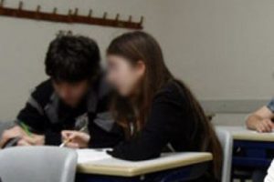 Dershanelerde 'aşk yasağı' yayılıyor!