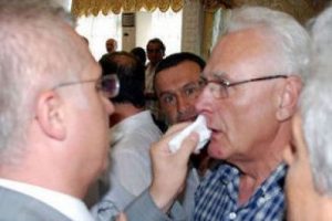 CHP'li eski vekili yumruklayan partili serbest bırakıldı