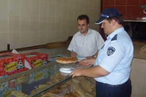Mustafakemalpaşa'da zabıta denetimleri