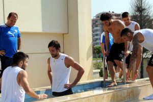 Bursaspor Anderlecht'i g&ouml;z&uuml;ne kestirdi
