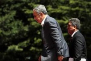 Arın&ccedil;'ı 'hojbulduk' dediği gazeteciler şaşırttı