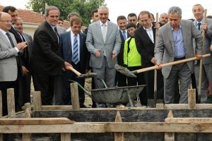 Temeli Arın&ccedil; attı, parasızlıktan inşaatı durdu!