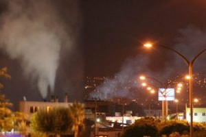 Fabrikalar gece boyunca zehir kusuyor