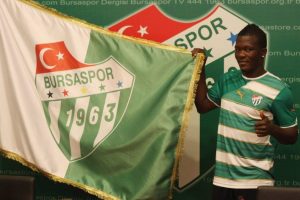 Bursaspor'dan Bangura'ya baba jesti