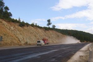 21. H&uuml;k&uuml;met eskiten yol 2012'de tamamlanacak