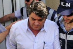 Beşiktaş'ta istifa muamması