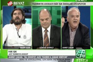 Ahmet &Ccedil;akar canlı yayında &ccedil;ıldırdı
