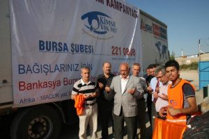 Bursa'dan Somali'ye 2 TIR gıda g&ouml;nderildi