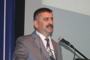 Annesinin &ccedil;amurlu cesedini g&ouml;r&uuml;nce arabasına almadı