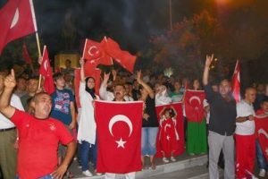 Bursa şehitlere sahip &ccedil;ıktı, meydanlara aktı