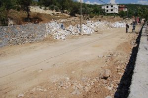 Orhaneli'de &ccedil;evre d&uuml;zenleme &ccedil;alışmaları