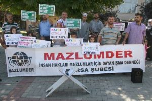 Kur'an &ouml;ğrenme yaş sınırını protesto ettiler
