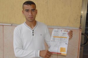 N&uuml;fus c&uuml;zdanını kaybedince dolandırıldı