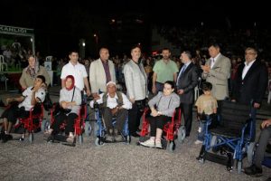 Engellilere Coşkun Sabah konserinde bayram hediyesi ak&uuml;l&uuml; araba