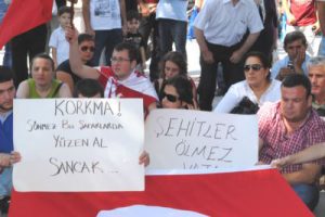 Facebook'ta buluşup meydanlarda ter&ouml;r&uuml; lanetlediler