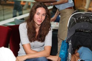 Demet Şener Bursa'ya alışveriş yapmaya geldi