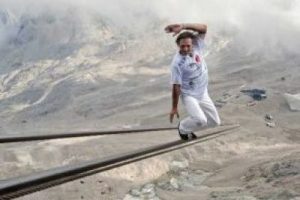 Y&uuml;zlerce metre y&uuml;kseklikte Teleferik tellerinde y&uuml;r&uuml;d&uuml;