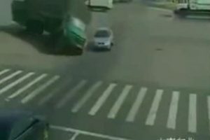 En korkun&ccedil; trafik kazaları kameralara b&ouml;yle yansıdı