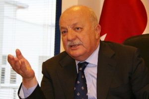 Şener'in yurt dışı yasağı kaldırıldı