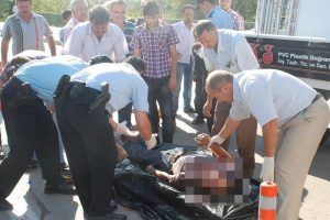 Bayram alışverişinden d&ouml;nerken hayatını kaybetti