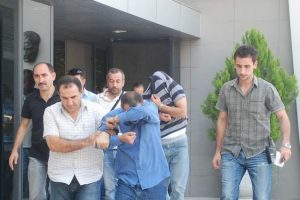 Bursa'da &ccedil;aldılar, İstanbul'da yakalandılar