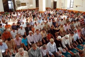 Bursa'da bayram namazı ka&ccedil;ta kılınacak?