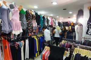 Bursa'da &ccedil;arşı gece hareketlendi