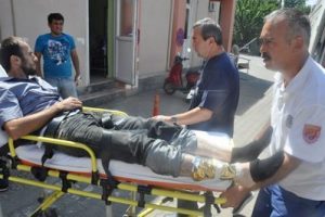 Baz istasyonu tamir ederken alevler i&ccedil;inde kaldılar