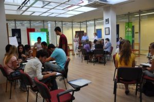 T&uuml;rkiye'yi Avrupalı gen&ccedil;lere anlatıyorlar