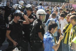 6 Fenerli g&ouml;zaltında