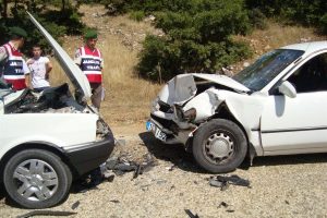 Keles'te trafik kazası: 6 yaralı
