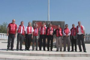 &Ouml;zel halk otob&uuml;s&ccedil;&uuml;lerinden şehit ailelerine &ouml;z&uuml;r ziyareti