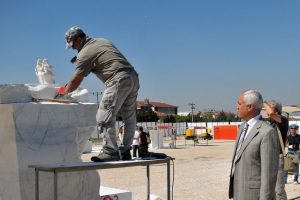 Nil&uuml;fer'de Uluslarası heykel sempozyumu