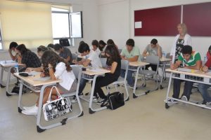 Sınav &ouml;ğrencileri İngilizceyi Amerikalılardan &ouml;ğrenecek