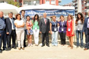Başkan Bozbey'den yurt stantlarına ziyaret