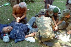 Uludağ'ın ormanlarında jandarma &ccedil;ifte hayat kurtardı