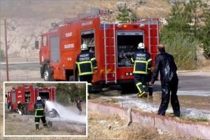İtfaiye m&uuml;d&uuml;r&uuml; b&ouml;yle sırılsıklam oldu